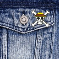 One Piece - Skull - Pin -Yvolve Verkäufe ABYPIN013c