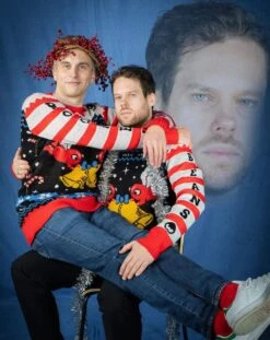 Rocket Beans TV - Ugly Christmas Sweater -Yvolve Verkäufe Medien 23bdb16f ff30 45b0 8733 a7d286c7ec9a