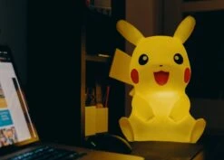 Pokemon - Pikachu Sitting - Lampe -Yvolve Verkäufe Pikachu lampe 5